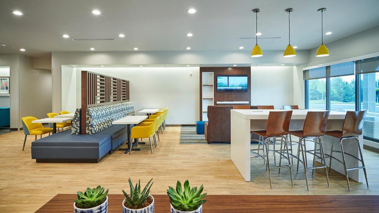 Mainstay Suites Carlisle - Harrisburg Bagian luar foto